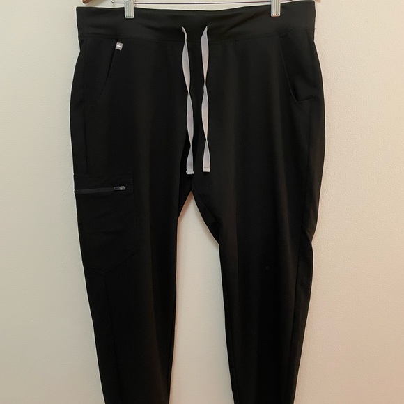 FIGS Zamora Joggers NWOT/EUC! Attention medical professionals ❤️ - Picture 5 of 6